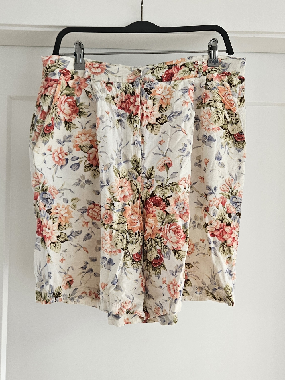 Floral Linen-Blend Women's Bermuda Shorts - Cream with Pink & Green Floral